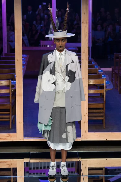 Look 3